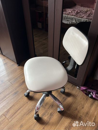 Стул для косметолога