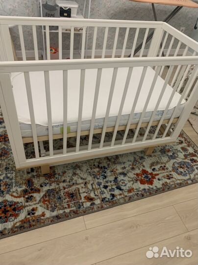 Детская кроватка