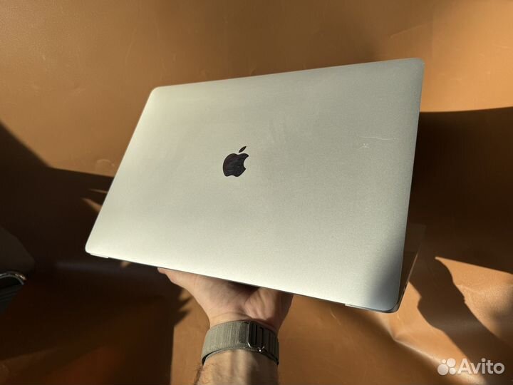 MacBook Pro 16 2019 i9/16/1Tb Silver