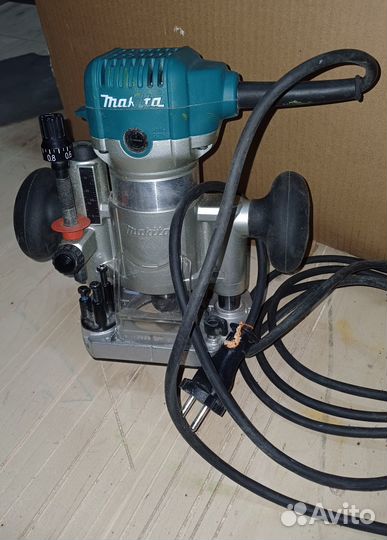 Фрезер кромочный Makita RT0700CX2 - бу как новый