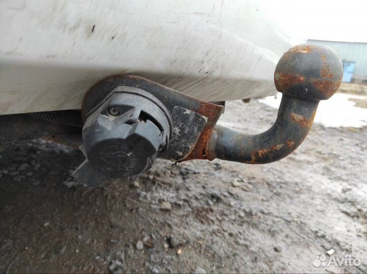 Фаркоп Лада Приора 1.6 21126 2011