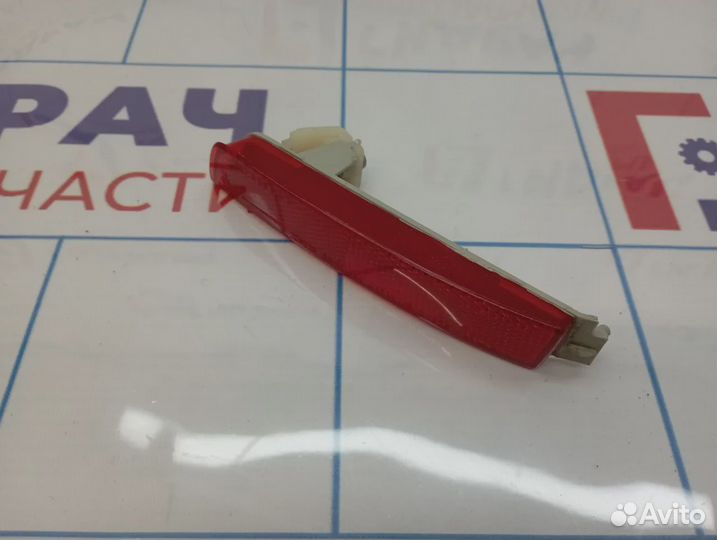 Отражатель в бампер задний правый Nissan Juke (YF15)