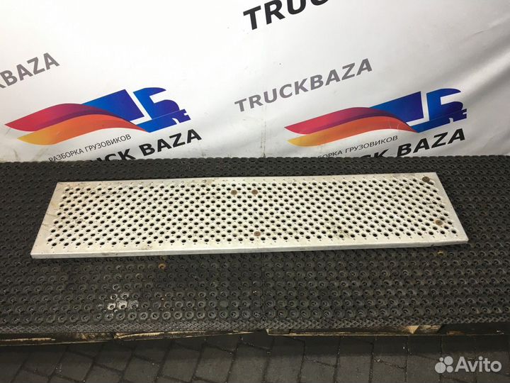 Трап на раму за кабиной Renault Magnum