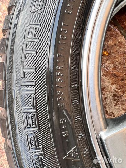 Nokian Tyres Hakkapeliitta 8 SUV 235/55 R17 103