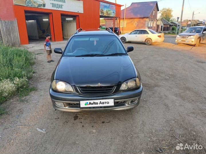 Toyota Caldina 2.0 AT, 1999, 100 000 км