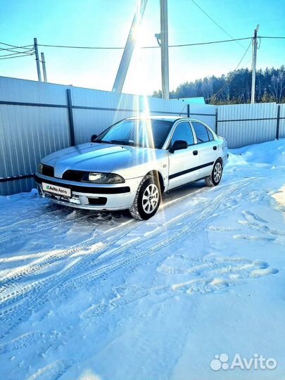 Mitsubishi Carisma 1.6 МТ, 2003, 290 000 км