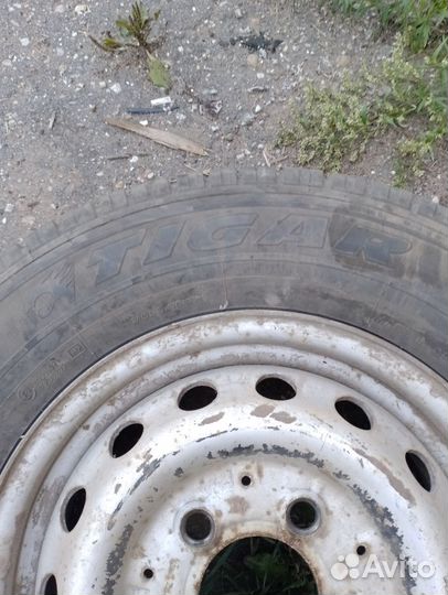 Aurora RA 01 225/70 R15C
