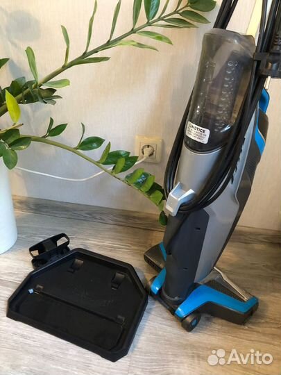 Моющий вертикальный пылесос bissell 17132