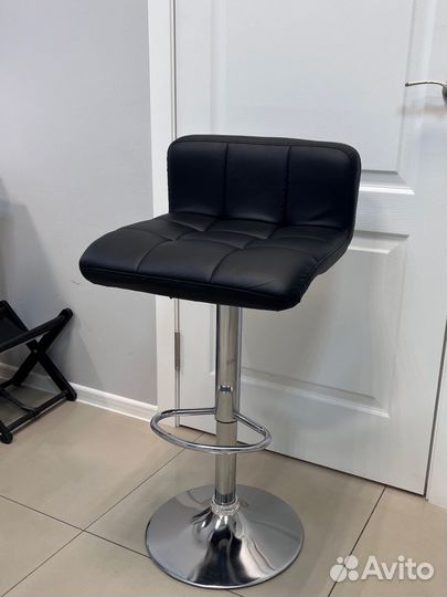 Стул для визажиста бровиста