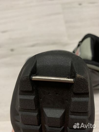 Новые лыжные ботинки 42 размер