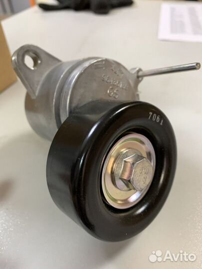 Натяжитель ремня приводного Opel Antara 2.4