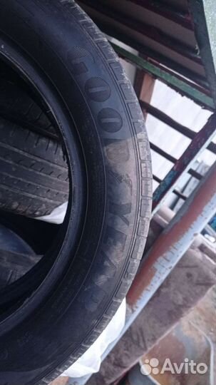 Goodyear EfficientGrip 215/60 R17