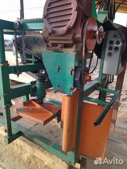 Деревообрабатывающий станок