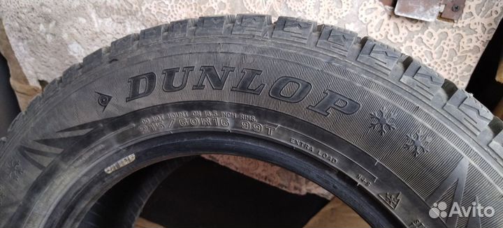 Dunlop SP Winter Ice02 215/60 R16