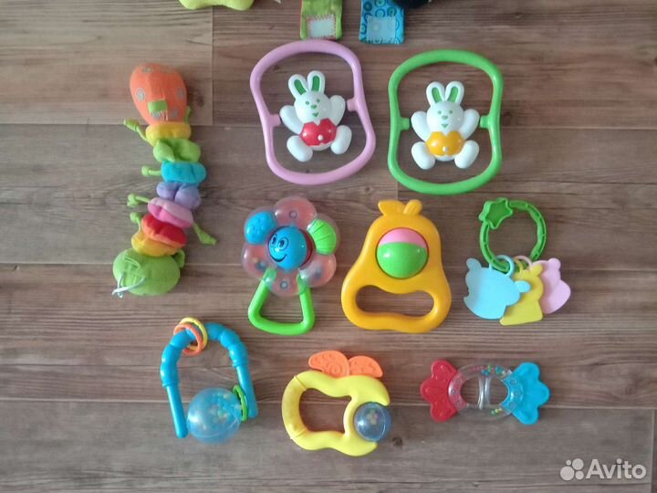 Развивающий коврик + пакет погремушек 0-6месяцев