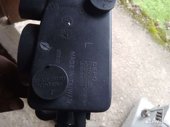 Противотуманная фара Опель Зафира А