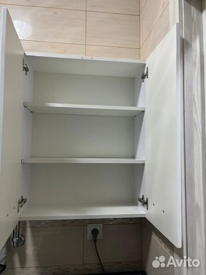 Шкафчик в ванную навесной