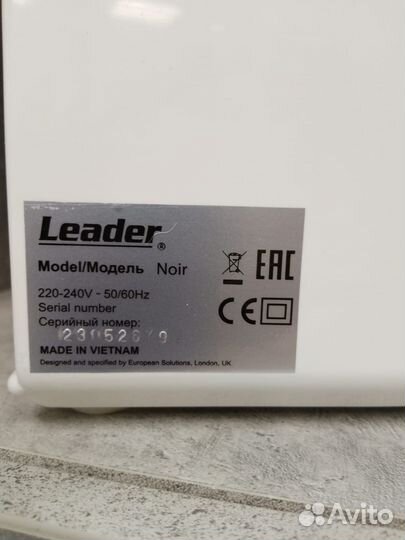 Швейная машина Leader Noir