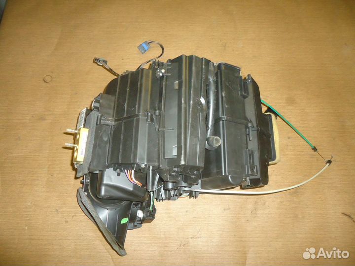 96505768XT корпус отопителя салона Peugeot 1007