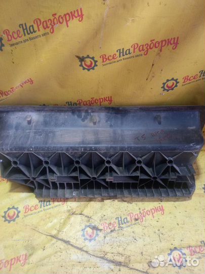 Накладка порога правая передняя правая Volkswagen