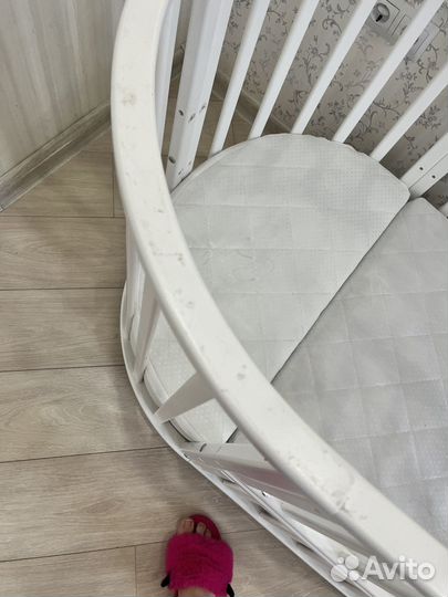 Круглая овальная кроватка с матрасом