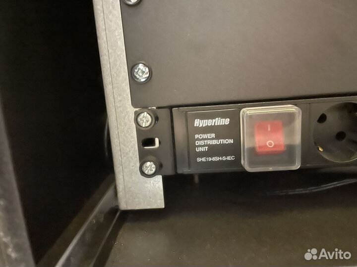 Серверный шкаф hyperline 12 модулей