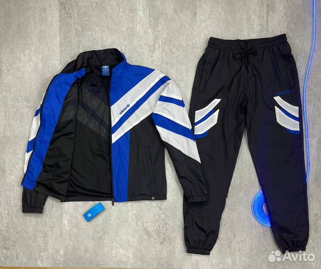 Спортивный костюм adidas в стиле 90х