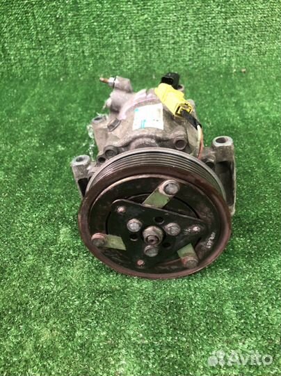 Компрессор кондиционера Peugeot 308