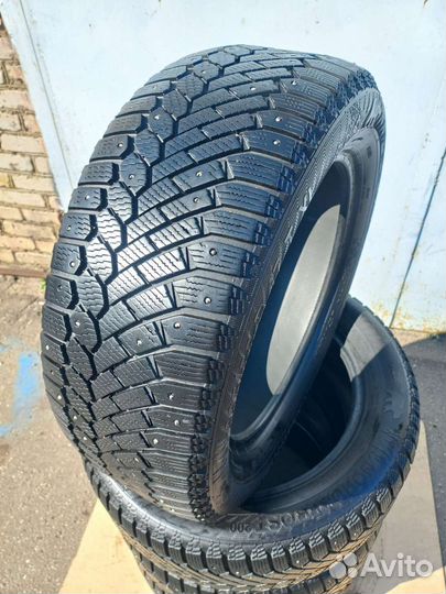 Gislaved Nord Frost 200 225/55 R17