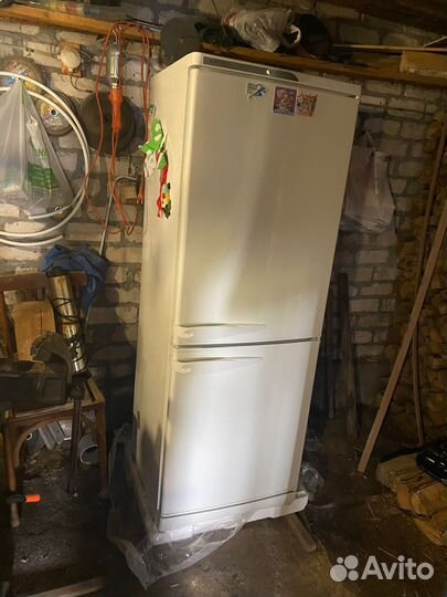 Холодильник Stinol