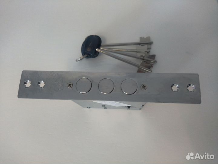 Замок врезной