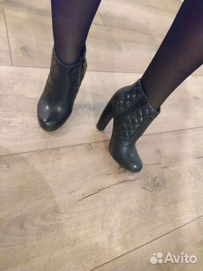 Кожаные ботильоны