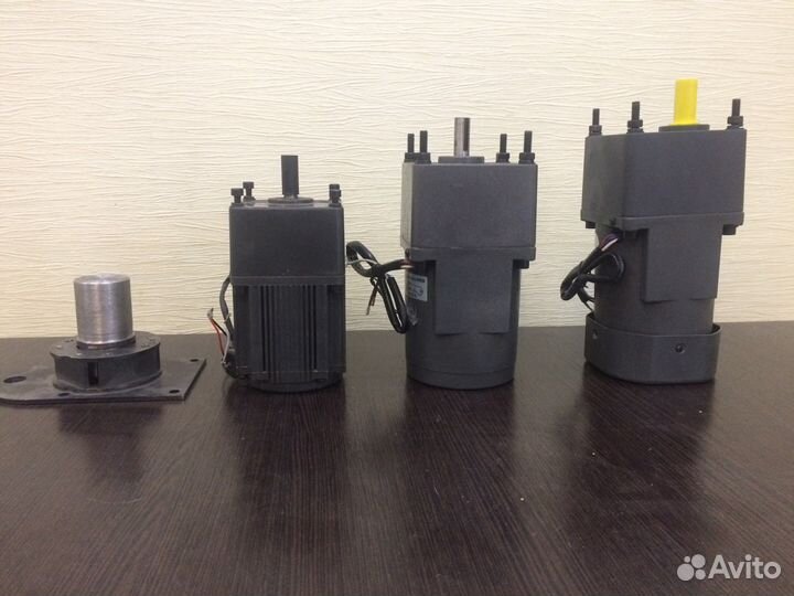 Мотор-редуктор для пеллетной горелки, гибкий шнек