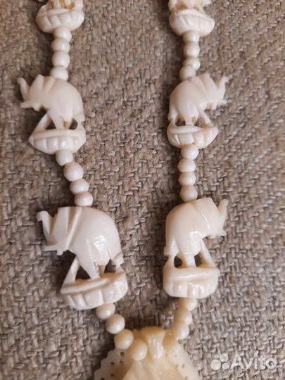 Ожерелье бусы из кости индия новые в упаковке