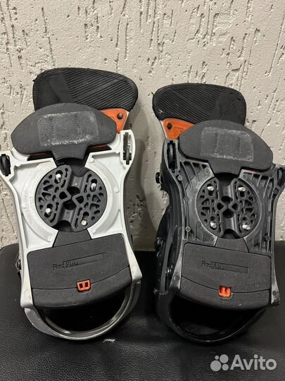 Крепления для сноуборда Burton Malavita M