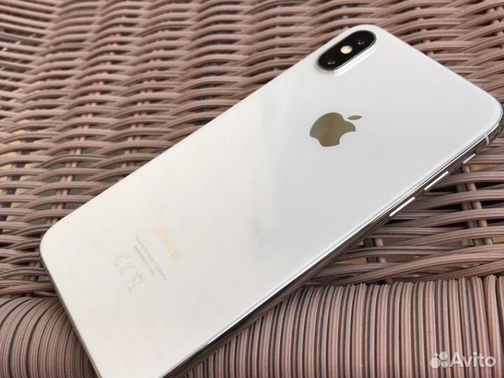 iPhone X, 64 ГБ
