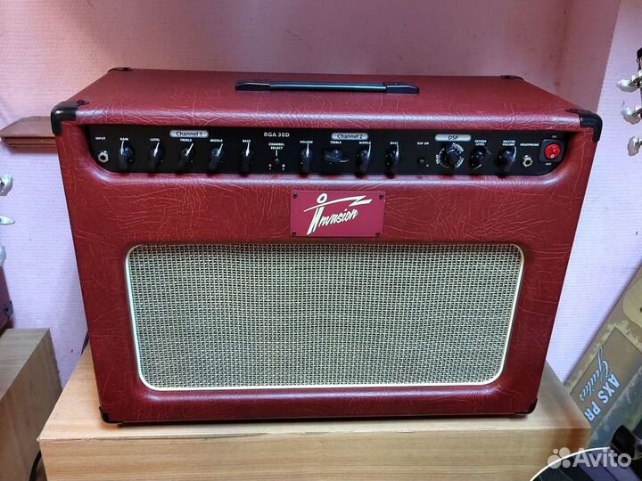 Гитарный комбоусилитель