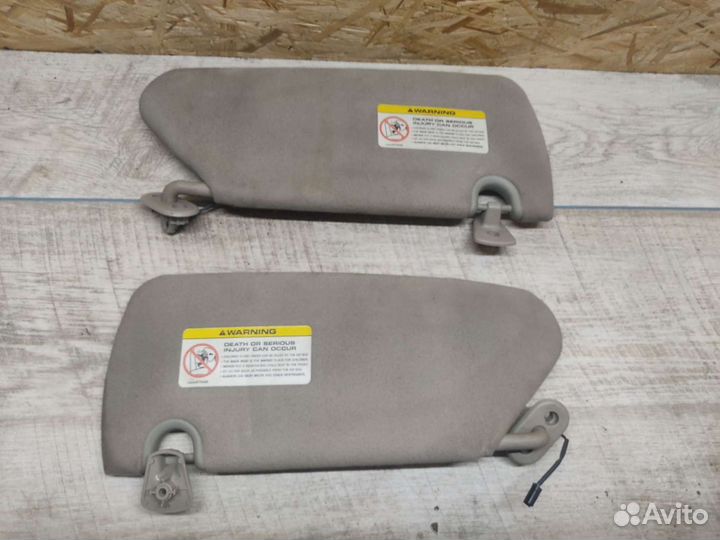 Солнцезащитный козырек Pacifica