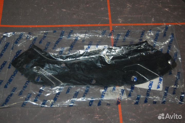 Кронштейн передней панели левый - Volkswagen Polo