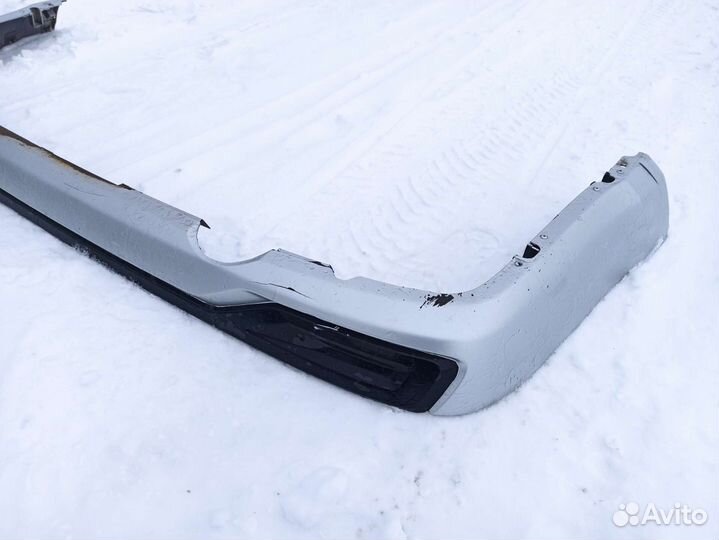 Тюнинг накладка на задний бампер Toyota LC200