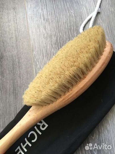 Оригинальная щётка riche в пыльнике