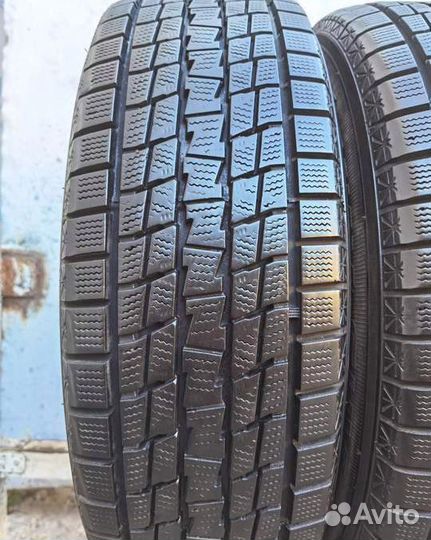 Goodyear Ice Navi SUV 225/65 R17 102Q