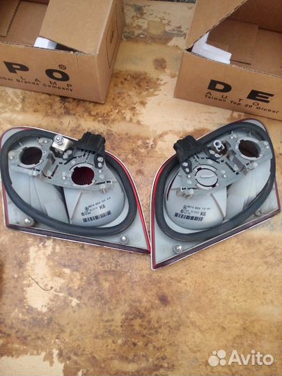 Фонари крышки багажника W210