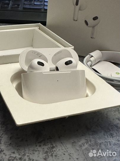 Наушники Apple Airpods 3 + чехол в подарок