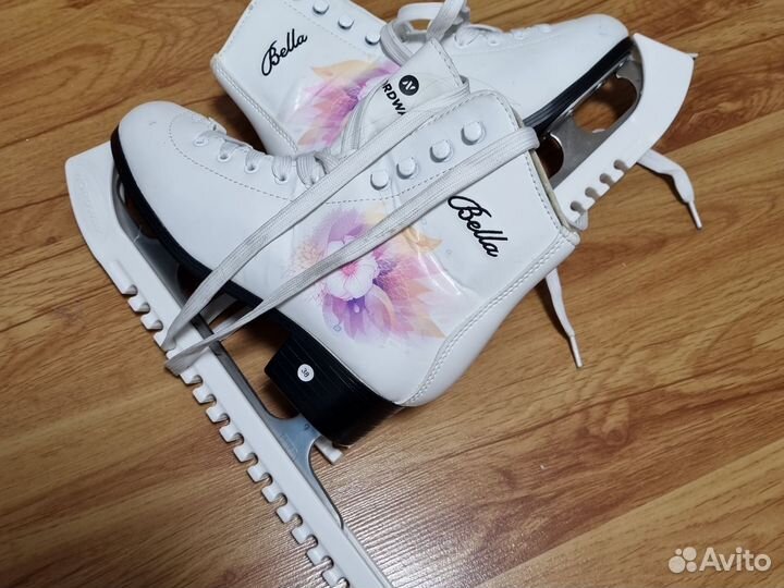 Фигурные женские коньки nordway Bella 38