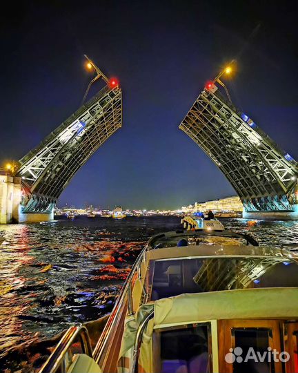 Гид - экскурсовод по Санкт-Петербургу