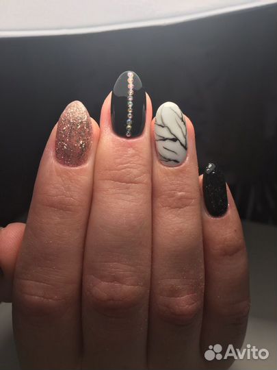 Маникюр с покрытием лаком