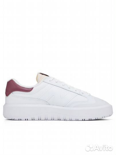 Кроссовки женские