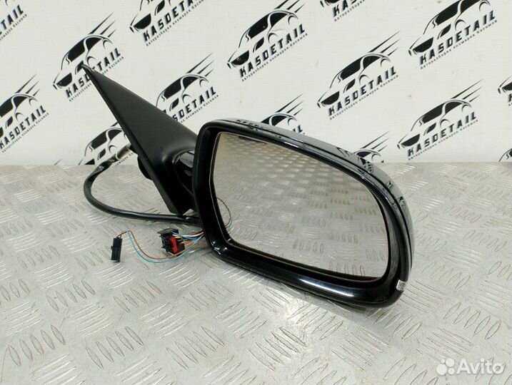 Зеркало заднего вида боковое правое Audi A4 B8 1.8
