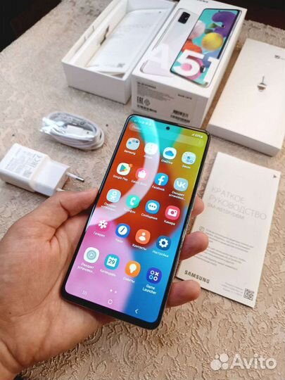 Samsung Galaxy A51 64gb (в отличном)